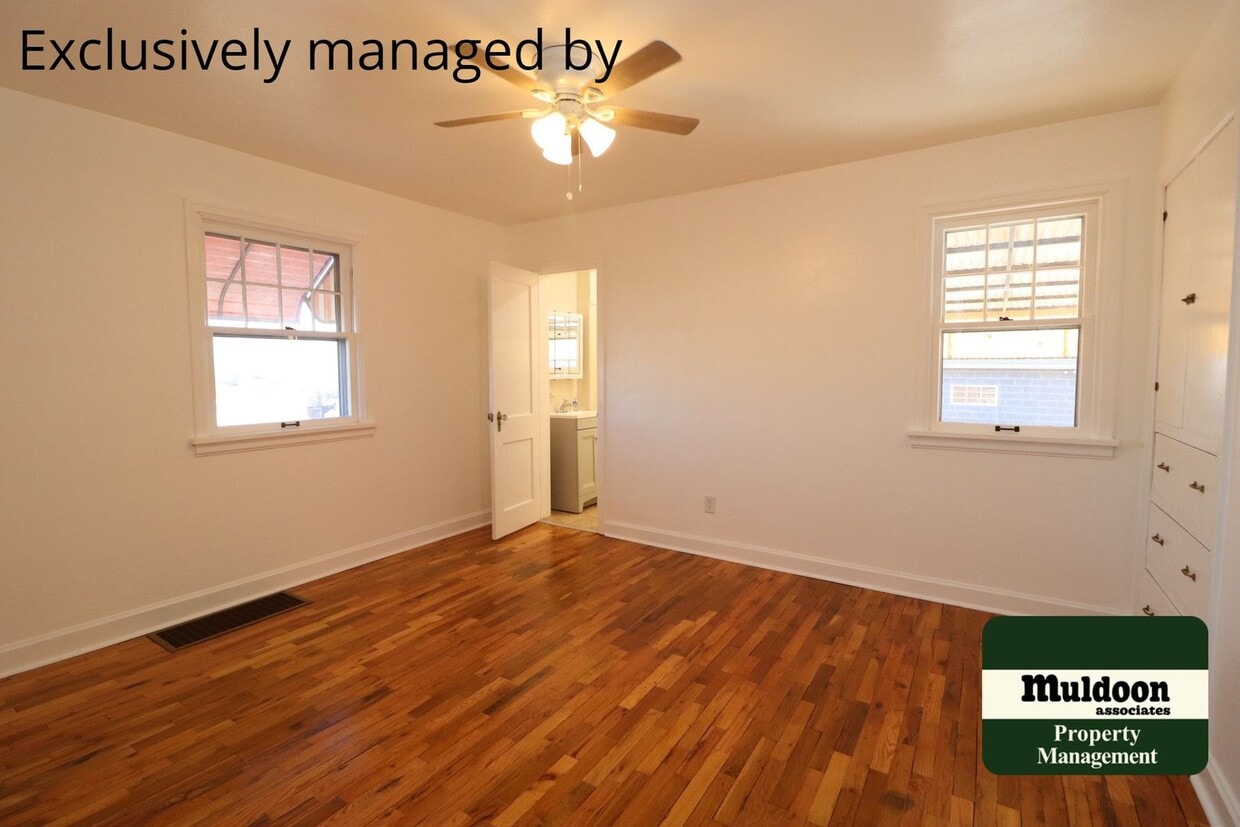 Primary Photo - Quiet Country Living - Updated Farmhouse! ...