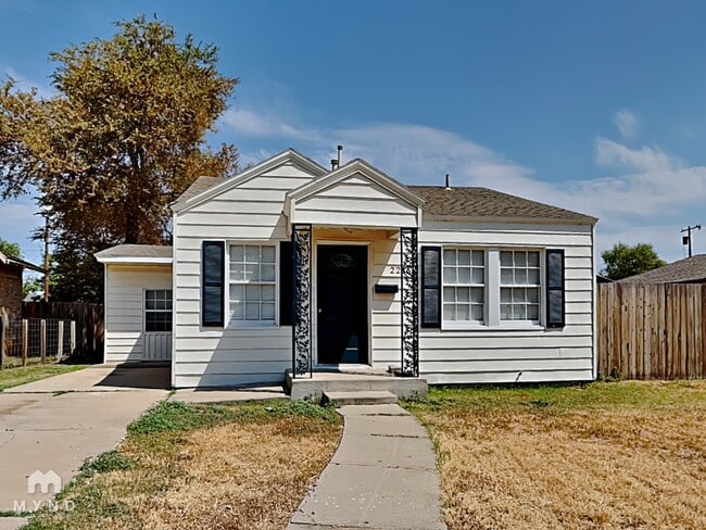 Building Photo - 2216 28th St