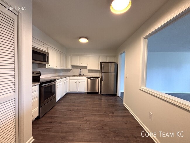 Building Photo - 2900 W 53rd St