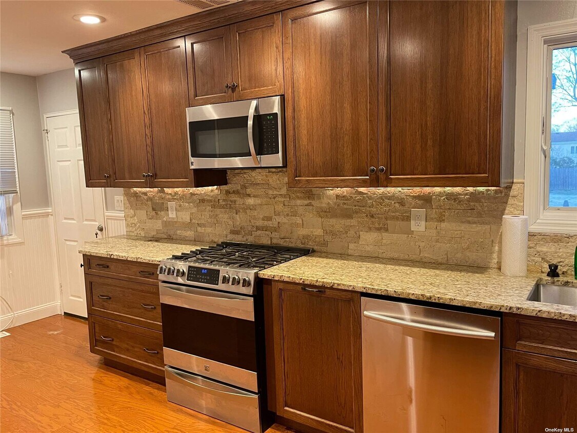 Foto principal - 659 Jayne Blvd