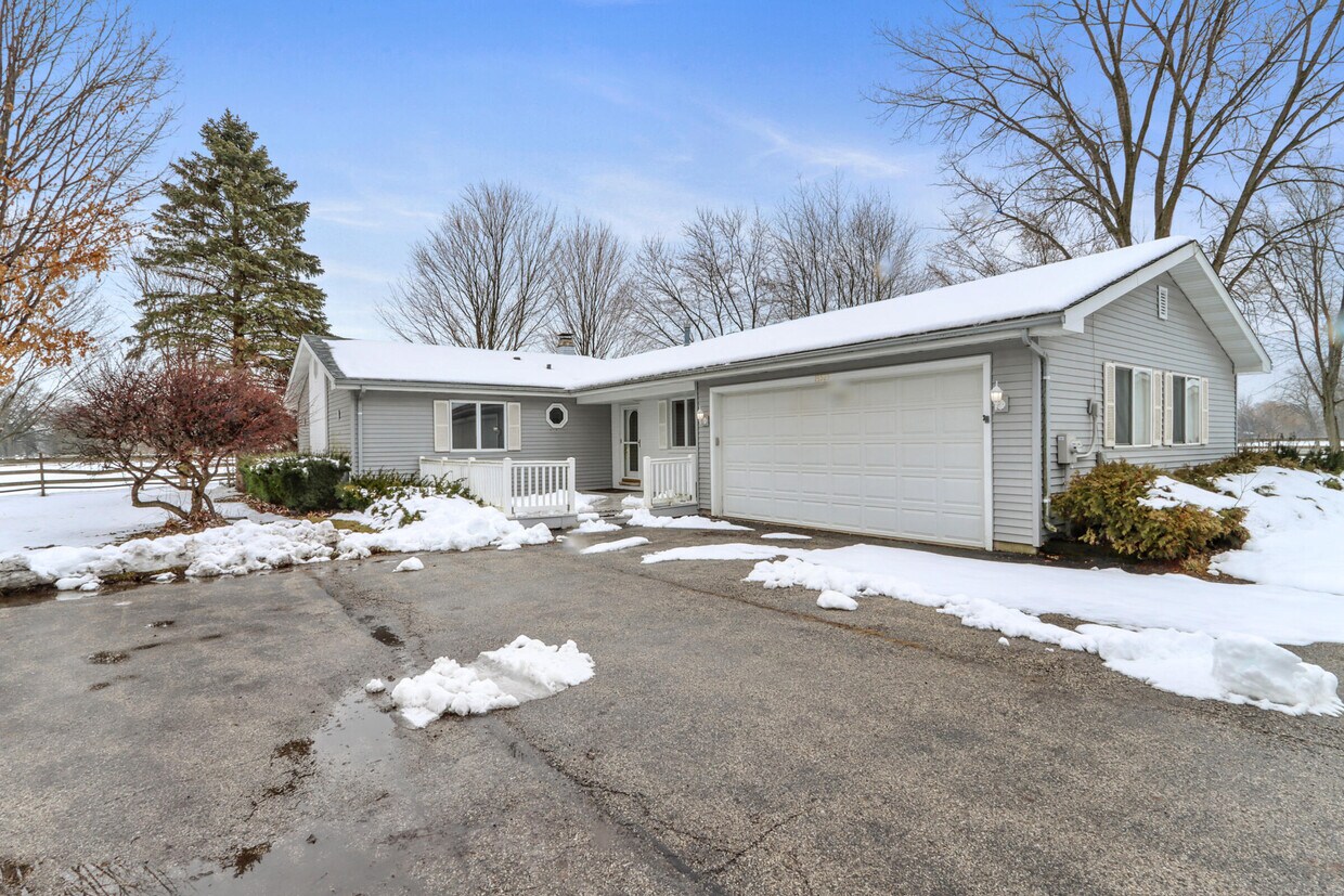 19525 116th St, Bristol, WI 53104 House Rental in Bristol, WI