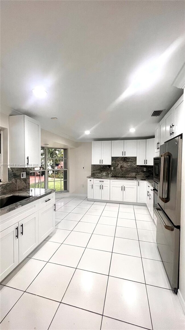 Foto del edificio - 8820 SW 57th St
