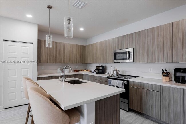 Foto del edificio - 4714 NW 84th Ct