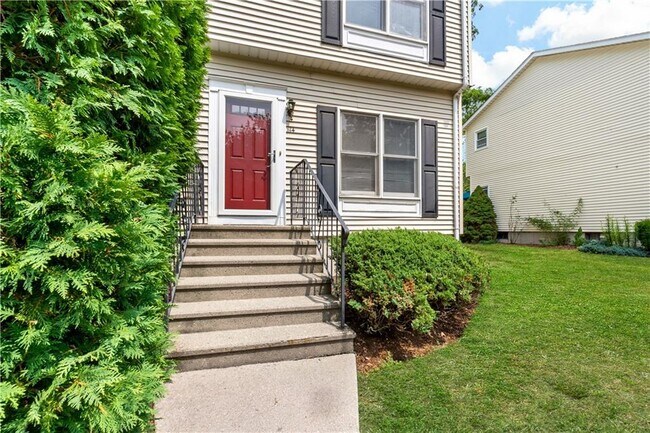 Foto del edificio - 14 Riverwoods Ct