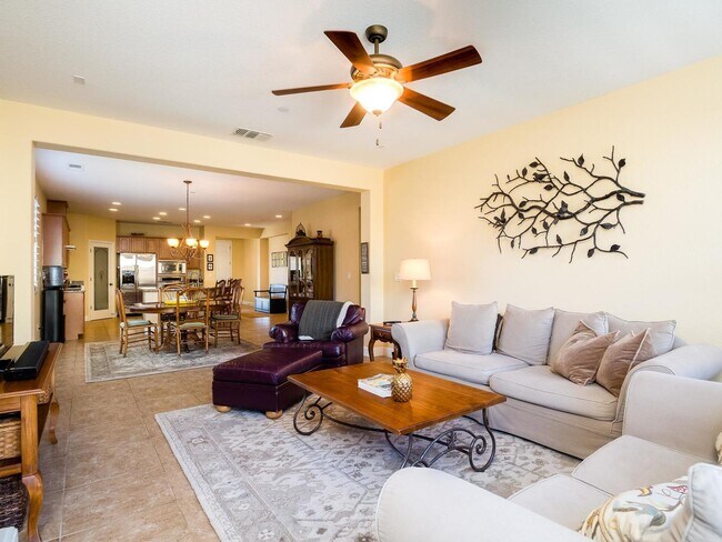 Foto del edificio - Beautiful Woodland 3 bed/2bath plus office Home for Rent in Woodland