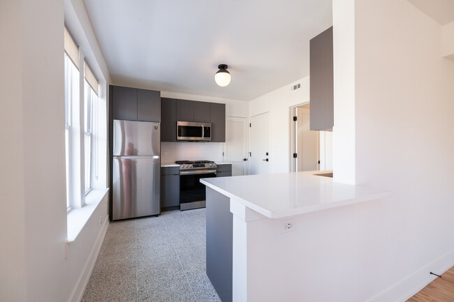 Foto del edificio - 2313 N Albany Ave