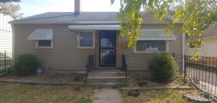 Building Photo - 5034 N 42nd St