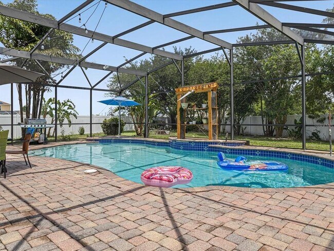 Foto del edificio - 437 Bridgewater Ct