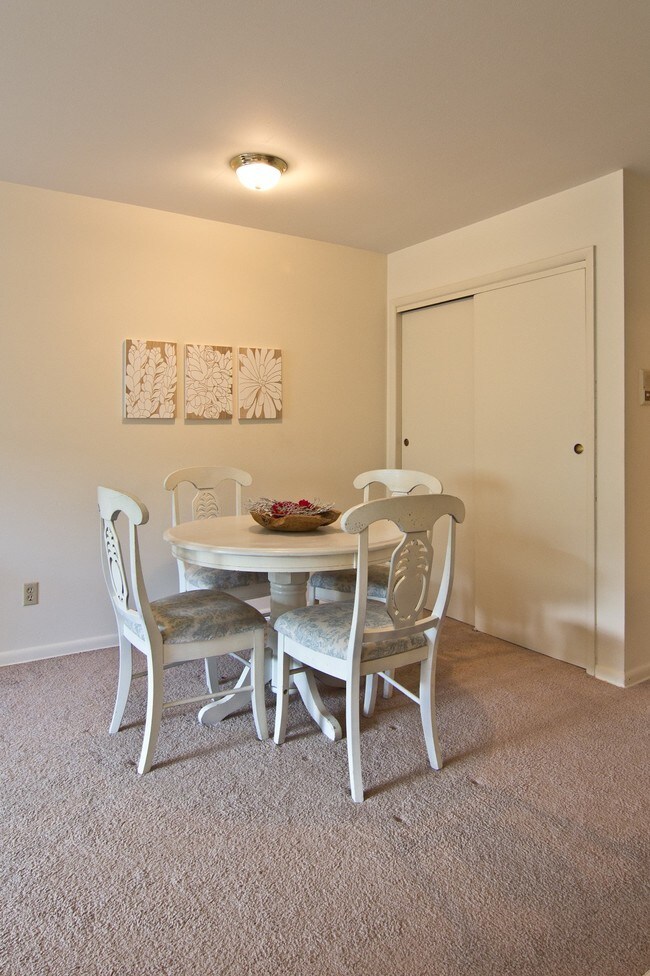 Foto del edificio - 3090 E Livingston Ave