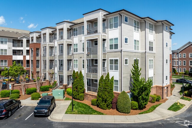 Building Photo - Gramercy Square at Ayrsley