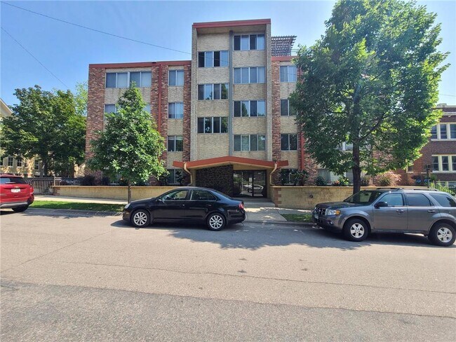 Building Photo - 1901 Emerson Ave S