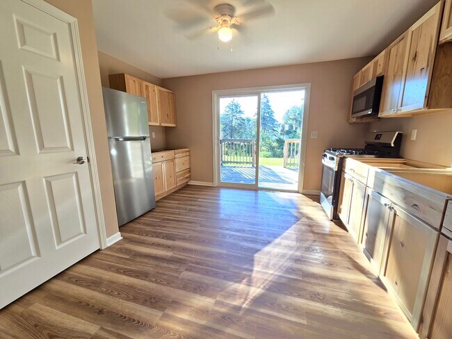Foto del edificio - 1417 Bayview Ln