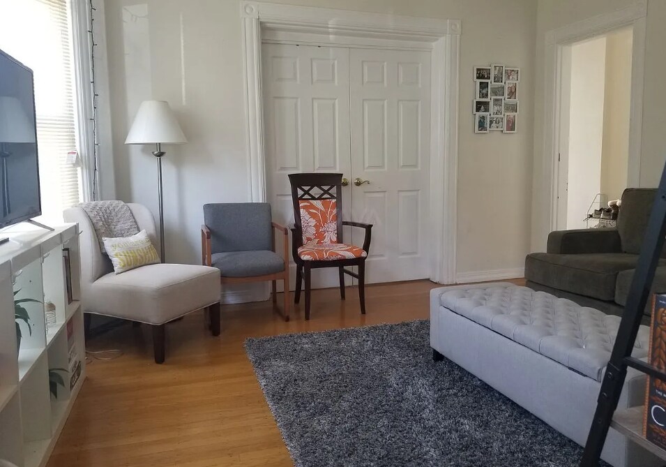 Primary Photo - 25 Ibbetson St