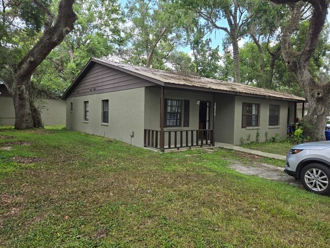Building Photo - New to Market – Won’t Last! Beautiful 2 Be...