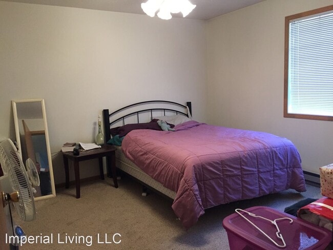 Building Photo - 1051 Imperial Cir