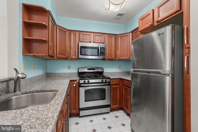 Foto del edificio - 6249 Sandpiper Ct