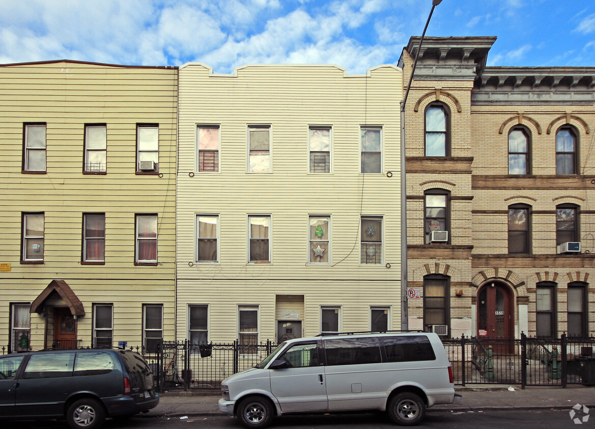 Primary Photo - 1517 Dekalb Ave