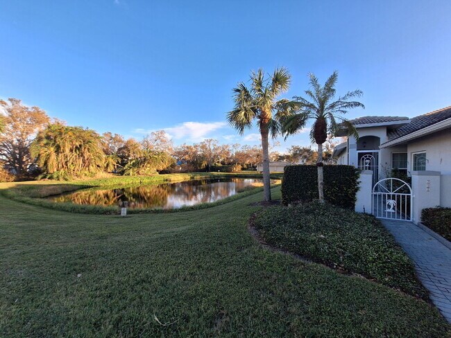 Building Photo - Lovely Villa in Gated Community in Venice