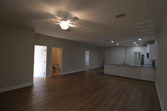 Foto del edificio - 326 S 5th St