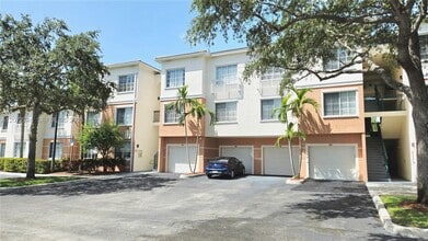 Building Photo - 1307 Myrtlewood Cir E