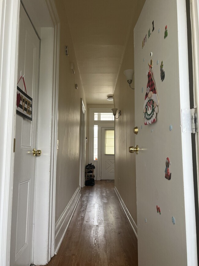 Foto del edificio - 52 Marlborough Ave