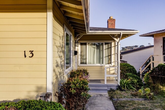 Photo - 13 Hermosa Ln House