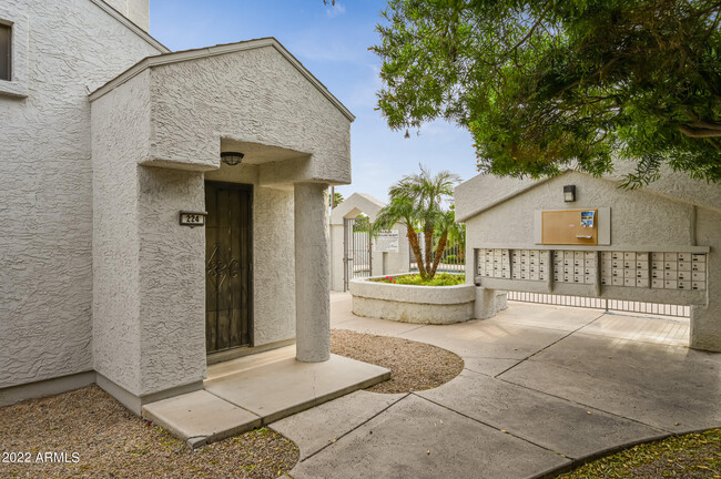 Building Photo - 9403 59th Ave