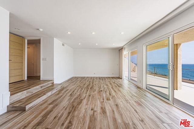 Primary Photo - 18055 Coastline Dr