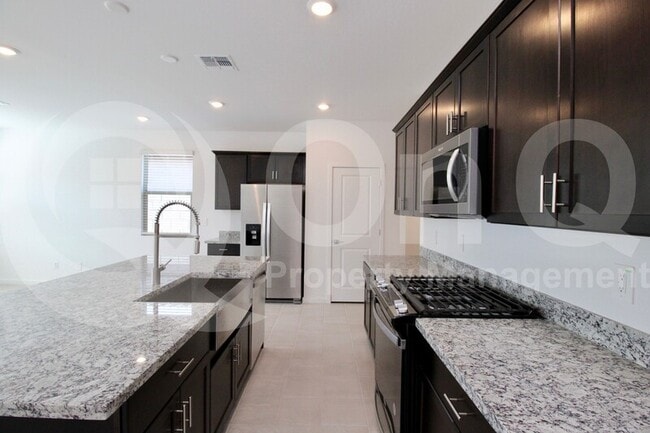 Building Photo - 16017 W Hackamore Dr
