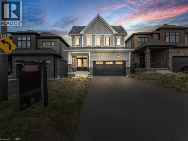 Building Photo - 35 Santos Dr