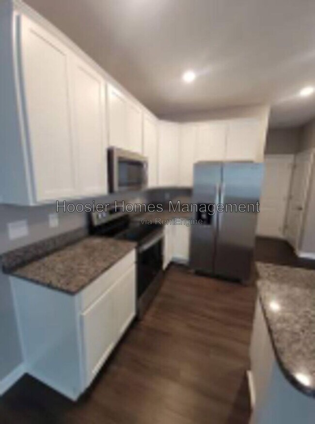 Foto del edificio - 4213 Brownstone Pl