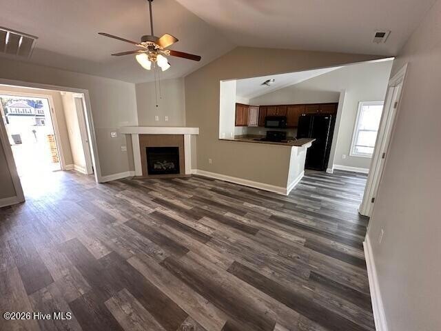 Building Photo - 305 Falcon Bridge Dr