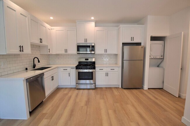 Foto del edificio - 4658 Colfax Ave