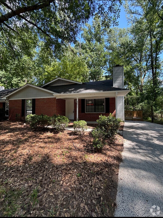 Building Photo - 6611 Pineburr Rd