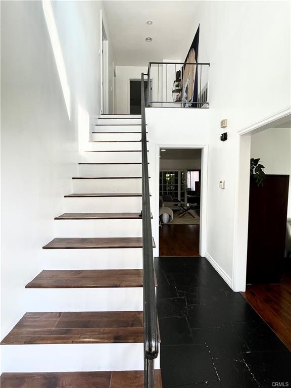 Foto del edificio - 1650 N Arroyo Blvd