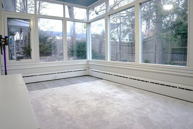 Foto del edificio - 44 Rolling Ln