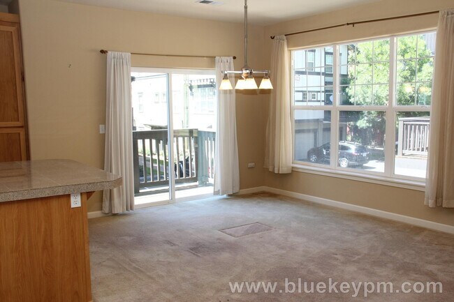Foto del edificio - 2 Bed, 2.5 Bath Townhome at Woodhaven Crossing in Sherwood