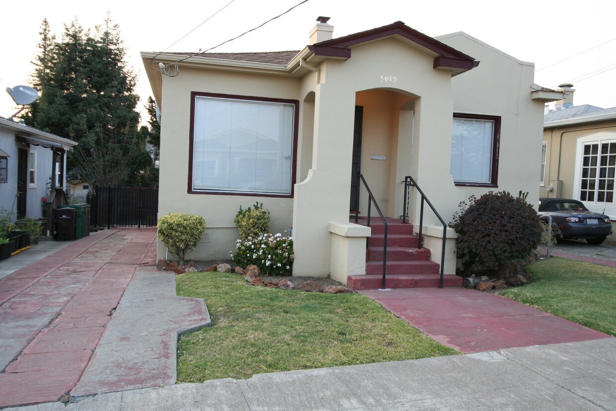 3015 Rawson St