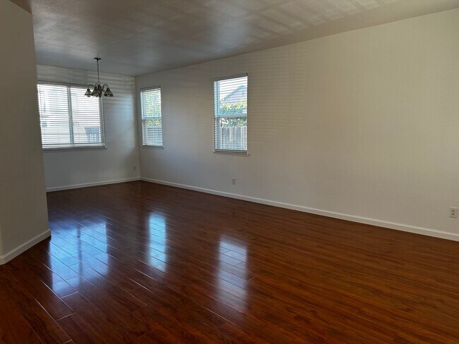 Foto del edificio - Looking for a Great Place to live?