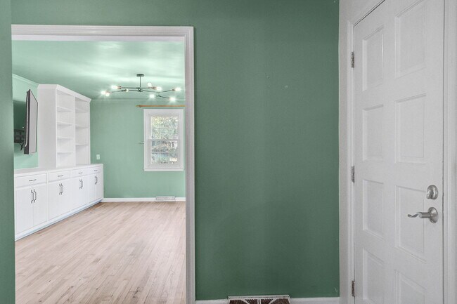 Building Photo - 1248 Winchester Dr