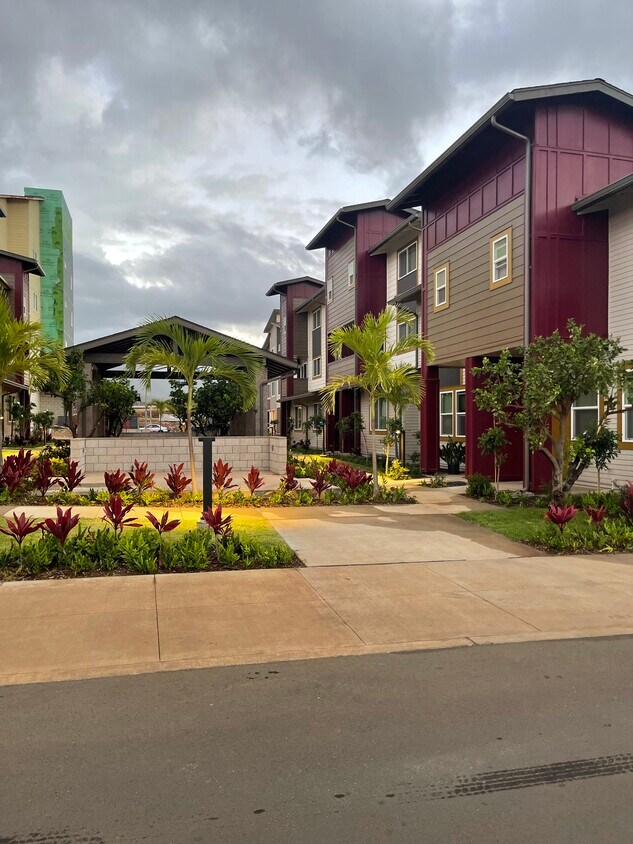 913575 Iwikuamoo St, Ewa Beach, HI 96706 Townhome Rentals in Ewa