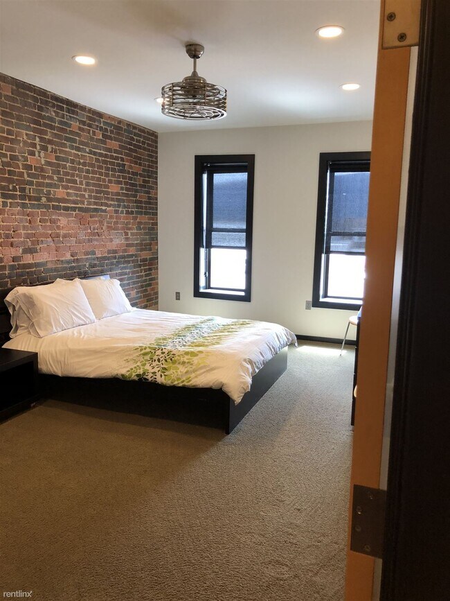 Building Photo - 2 br, 1 bath Corporate Suite - Brix2 3D