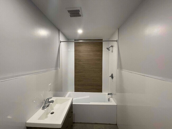 Foto del edificio - 168 Ocean Ave