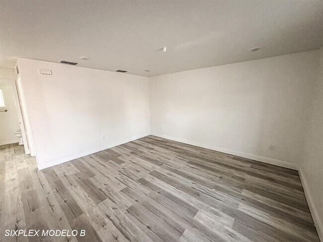 Foto del edificio - 2201 Conway Dr