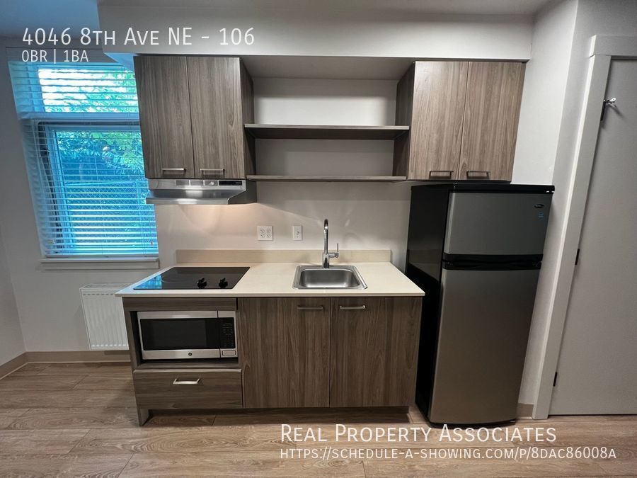 Primary Photo - Apartment in Seattle - U District