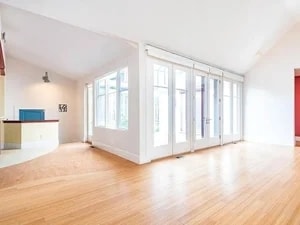 Building Photo - 524 S Highland Ave