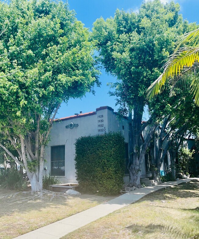 Building Photo - 1932 Rosalia Rd