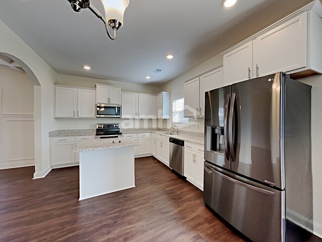 Foto del edificio - 2312 Pathfinder Dr