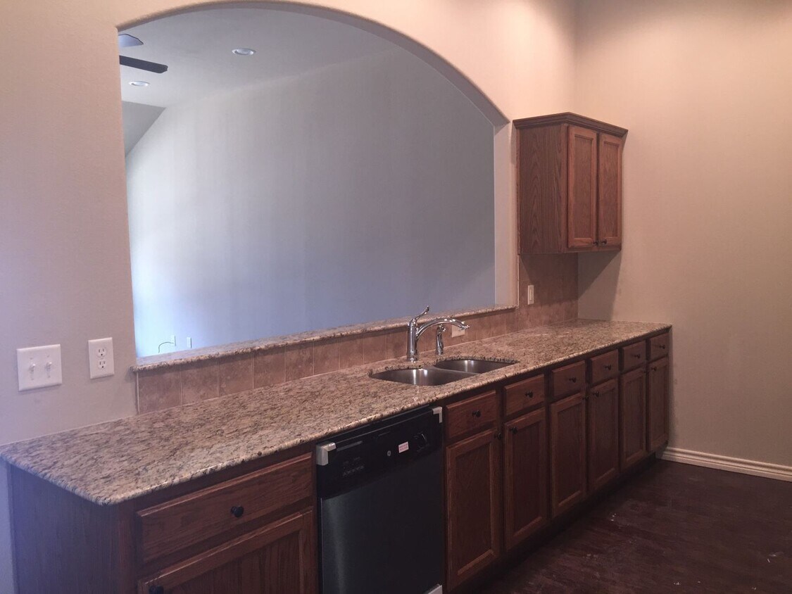 Foto principal - 1401 H G Mosley Pkwy