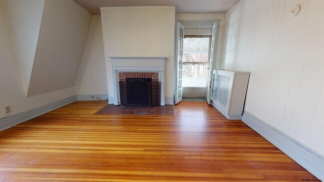 Building Photo - 100 Ryckman Ave